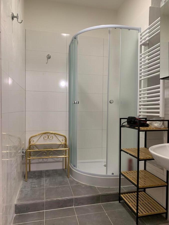 Aparthotel Tdc33-Boo Praga Esterno foto